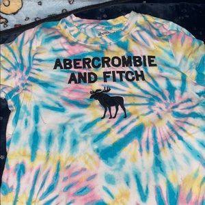 Tee shirt tie dye